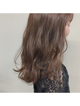 ガーランドウメダ(Garland umeda) シアーベージュ×スロウカラー×ローレイヤー