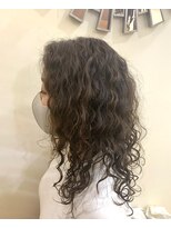 リアイス(Re:ICE)&nbsp;ミディアムレイヤースパイラルパーマ