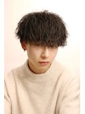 マッシュ　黒髪　ソフトツイスパ　前下がり　束感　韓国