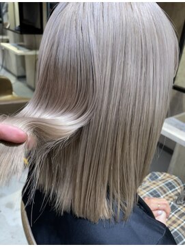 オンザ(ONTHE) 切りっぱなし ホワイトブロンド