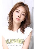 大人可愛い小顔美髪ツヤ髪こなれヘアセンター分けボブB1