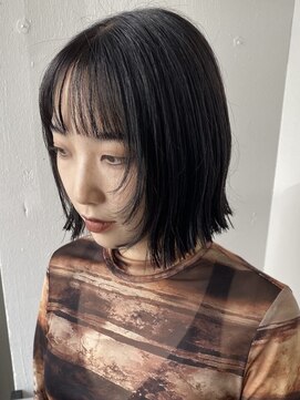 シータ 大山(THETA) 【顔周りデザイン】フェイスレイヤー×切りっぱなしボブ