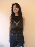黒髪ロングパーマ