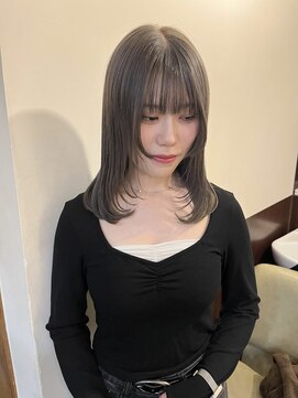 ロチカバイドールヘアー 心斎橋(Rotika by Doll hair) gray × レイヤーカット