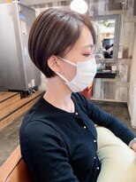 シック(Chic) ミニボブボブショート斜めバングプラチナベージュマニッシュボブ