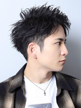 リップス 横浜(LIPPS) 横顔も決まるツイストシェイドショート