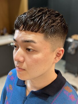 フランクス バーバー ウエストトウキョウ 吉祥寺店(FRANK’S BARBER WEST TOKYO) スパイキーショートブルーブラックフェザーパーマサーフカール