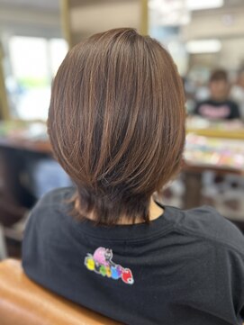 アート(art) ウルフカットでトップに動きを