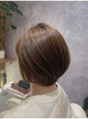 ショートボブ