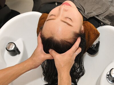 〈極上癒しのヘッドスパ〉リラクゼーション効果&頭皮環境を向上!