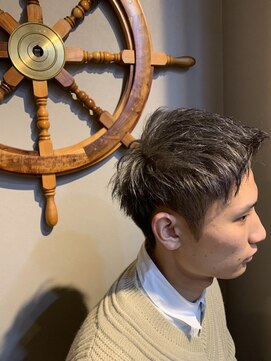 バーバー スタジオ ラフテル(Barber Studio RAFTEL) フェザーマッシュ  ソフトツーブロック ワイルドアップバング