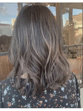 キールーム(Kir'oom) 外国人カラー/グレージュ