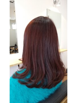 クッカ(kukka) 艶髪ミディ