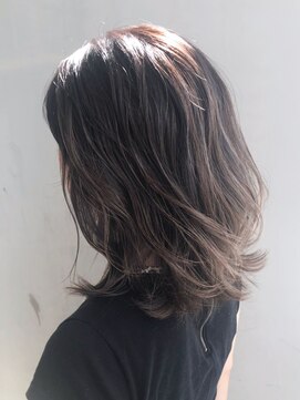 アイティー バイ アルバム 浦和店(IT by ALBUM) ハイライトミディ_ハイライトカラーオリーブカラー_ba240291