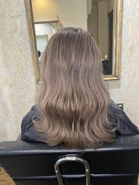 ファンド 千葉(fand) プラチナグレージュ/インナーカラー/ハイライト/くびれヘア