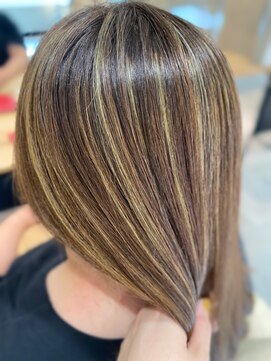 フリップビーアヴェダ(FLIP B AVEDA) 本八幡×市川×ケアブリーチ×ハイライト×こなれ感