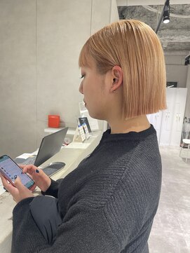 キートス(Kiitos) ボブハイトーン切りっぱなし外ハネ