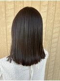 オリーブグレージュ