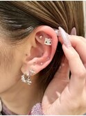 パーツの種類豊富な耳ツボジュエリー★