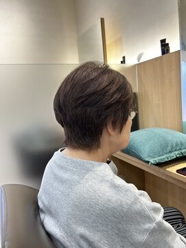 ウイバイファースト(u'i by first) 全体的にツヤがあり、まとまりのあるスタイル