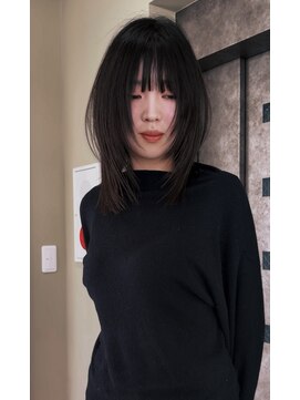 レイヤーカット/暗髪カラー