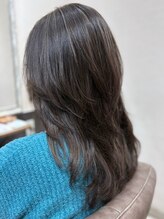 トウカ 船橋駅前店(TOUKA)&nbsp;レイヤーカット/白髪ぼかしハイライト/ロング/グレージュ[船橋]