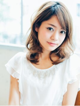 ヘアーメイク アンティーク(HAIR-MAKE ANTIQUE) フェミニンセミロング