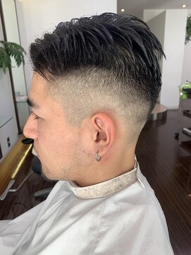 ゲッカ あざみ野(gecca) 【geccaあざみ野】フェードカットスタイル