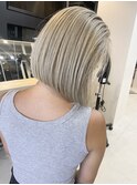 ホワイトベージュ