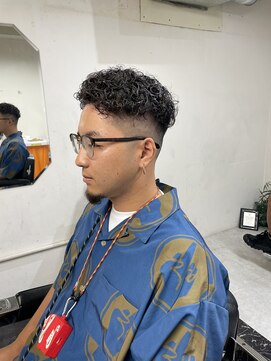 メリケンバーバーショップ フクオカ(MERICAN BARBERSHOP FUK) 上質パーマフェードカット