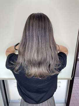 アイズ 本厚木(AIZU) 白髪ぼかし　コントラストバレイヤージュ