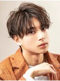 韓国ニュアンスパーマセンターパート黒髪ツーブロック波巻き