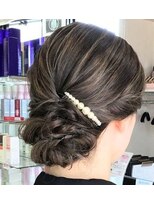 マニス(manis) 前撮りシニヨンスタイル☆結婚式二次会お呼ばれ七五三