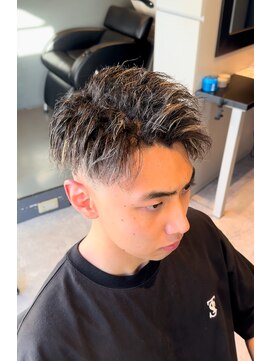 リベラル 天神(LIBERAL) スキンフェードツイストパーマ