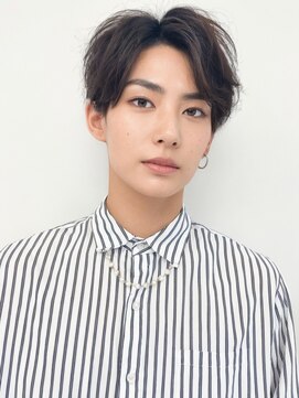 ブロッサム 保谷(Blossom) 毛流れハンサムショートセンターパートメンズ黒髪爽やか