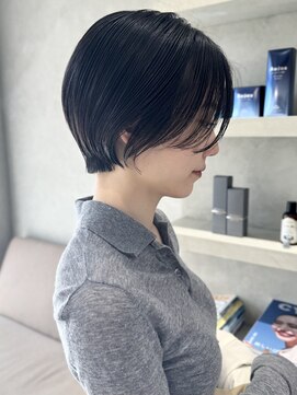 シベル(sibell) ショート/レイヤー/耳かけ/前髪なし/ハンサム/地毛戻し/お洒落