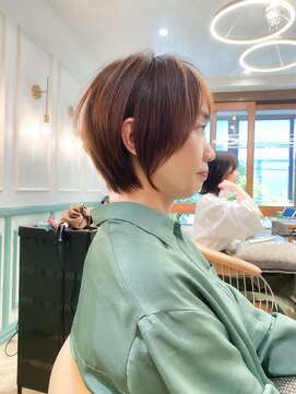 ロンド エメ 柏(Lond aimer) ショートボブ髪型40代50代60代絶壁解消小顔ショート白髪ぼかし柏