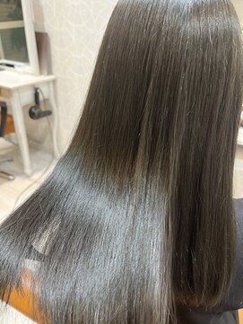 ≪シルキーグロウストレート≫ ≪ナチュラルグレージュブラック