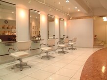 スタッフがあたたかく迎えてくれるので、初めての方でも安心です