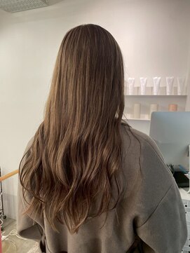 アコロン 武蔵小杉(acoron.) 落ち着きと明るさを両立した大人カラー【武蔵小杉】