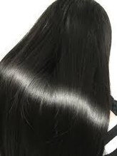 毛髪化学に基づく薬剤施術でお客様の大切な髪にアプローチします