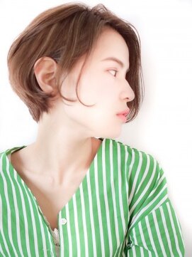 ネオリーブ クーロ(Neolive curro) ひし形シルエットの前下がりボブ★似合わせカット