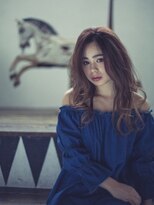 アミ 上大岡(amie)&nbsp;センターパートで大人ロング