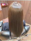 透きとおるベージュ
