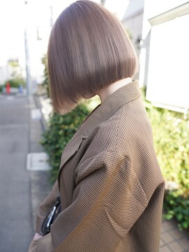 ヌード(nude) 切りっぱなしボブ×ミルクティーベージュ