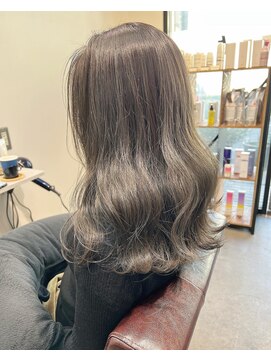 ナット(Nat) ダークグレージュ