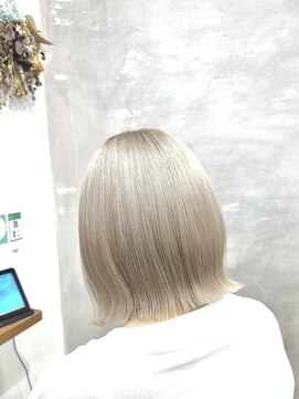 ロア 福岡天神本店(LORE) ホワイトブロンド◎natsu