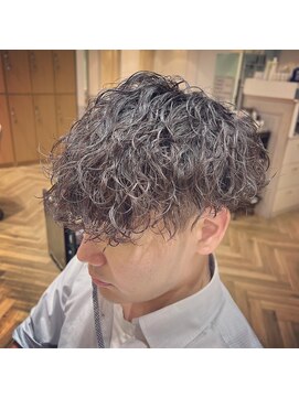 ペグ(peg) マッシュ波巻きパーマ