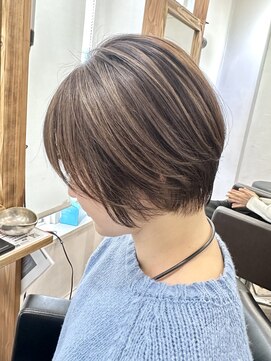 ハーツ(Heart's) 白髪ぼかしハイライト/似合わせカット/大人ショートボブ