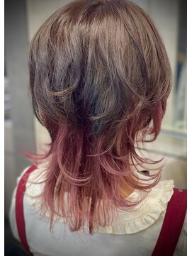 キャラ シャローネ 池袋(Chara Chalone) ワンカールミニウルフショートボブ/ピンクインナーカラー/クラゲ